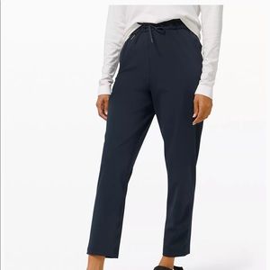 Lululemon Stretch High Rise 7/8 Pant 25” length in Navy Blue